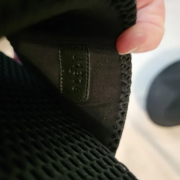 NWOT Tom Ford Harrison logo-embroidered mesh slides