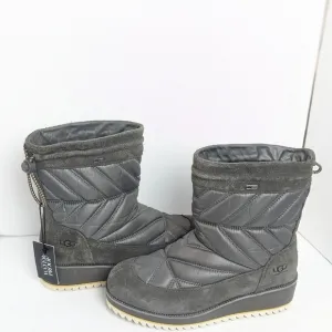 NWOT UGG Beck waterproof winter boots