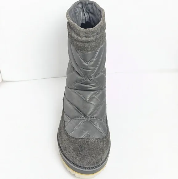 NWOT UGG Beck waterproof winter boots