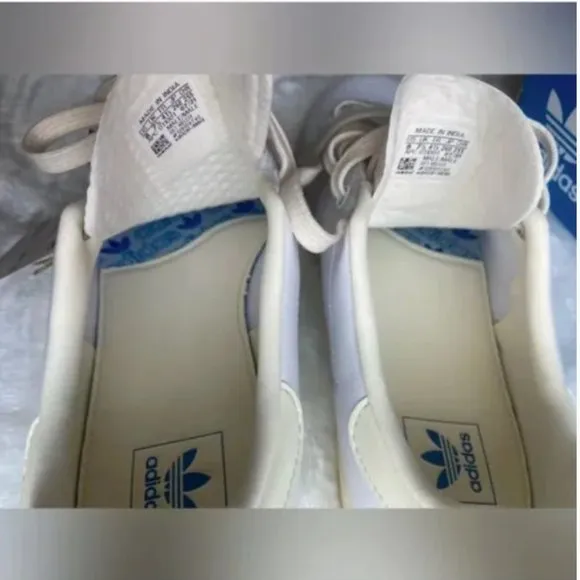 NWT ADIDAS STAN SMITH (CREAM WHITE/BLUE BIRD) Unisex Mens 8 and Women’s 9