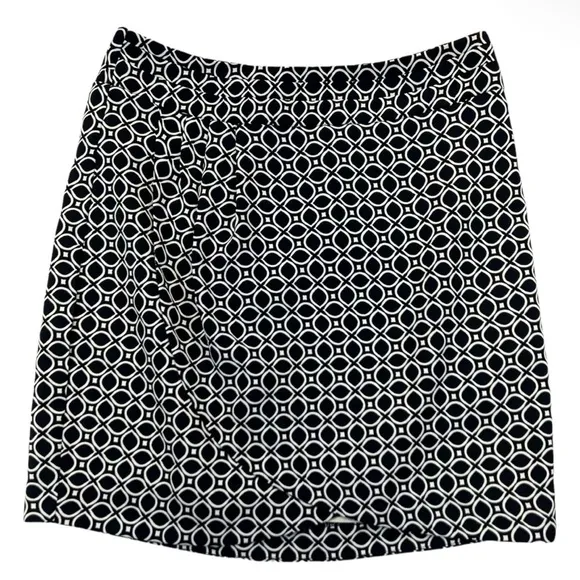 NWT BANANA REPUBLIC Women’s Black White Print Simple Chic Mini Pencil Skirt XS 0