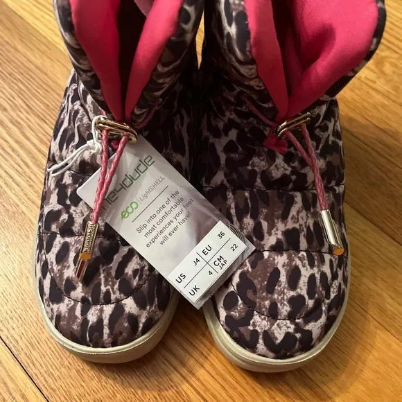 NWT Hey Dude Margot Winter Boots
