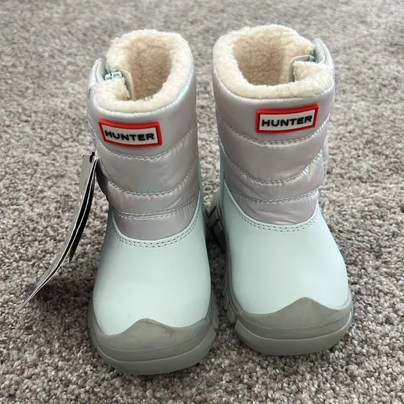 NWT Hunter Intrepid Nebula Snow Boot