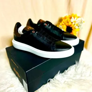 NWT London Legend Men’s sleek black leather sneaker with brown rose gold accent