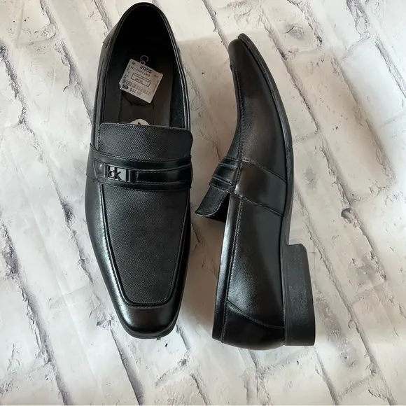 NWT mens Calvin Klein Bartley slip on black leather loafers size 14