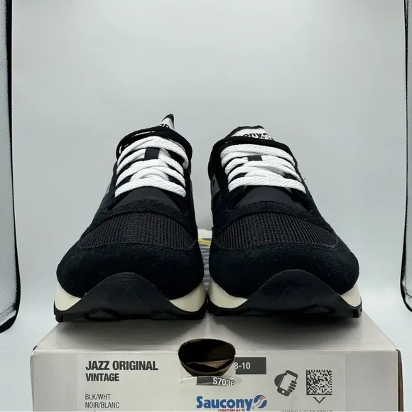 NWT Saucony Jazz Vintage Classic Sneakers Black White Silver Original Runners