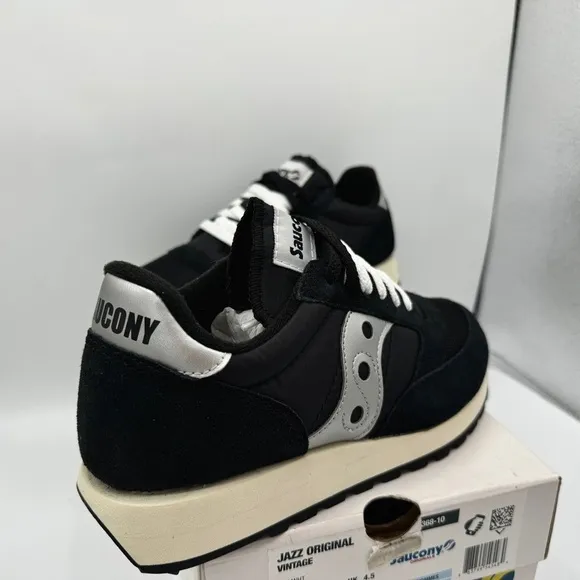 NWT Saucony Jazz Vintage Classic Sneakers Black White Silver Original Runners
