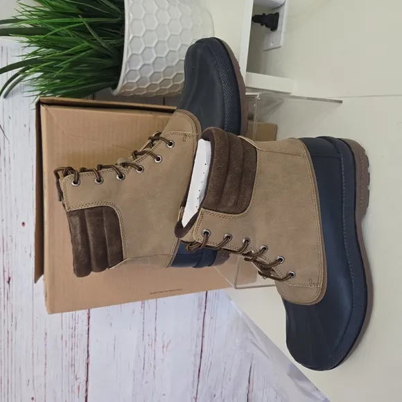 NWT Sperry Men's Cold Bay Wateproof Boot Taupe Size 10