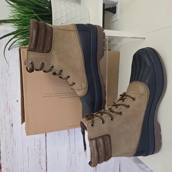 NWT Sperry Men's Cold Bay Wateproof Boot Taupe Size 10