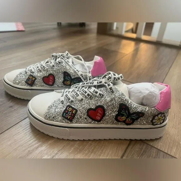 NWT - Steve Madden - Fashion Glitter Sneakers - 4M