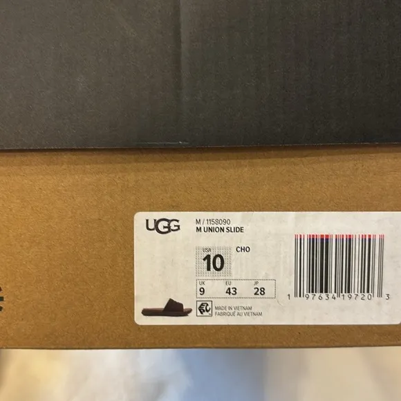NWT UGG slides sz 10 men’s in brown​