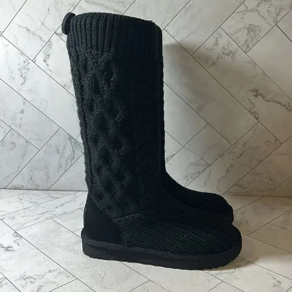NWT Ugg Womens Classic Cardi Cabled Knit Black Boots Size 5M