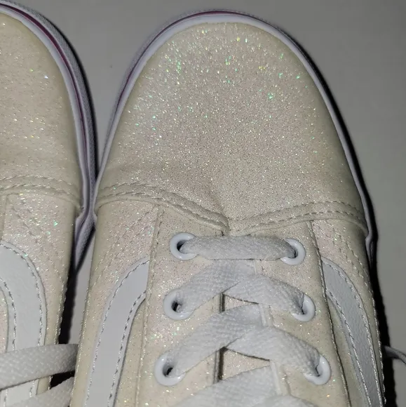 NWT Vans Old Skool Glitter Lace Sneakers