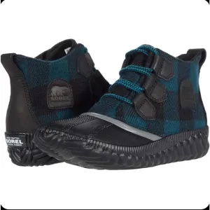NWT/NIB Sorel Out and About Plus Black/Blue Plaid Waterproof Ankle Boots (7.5)