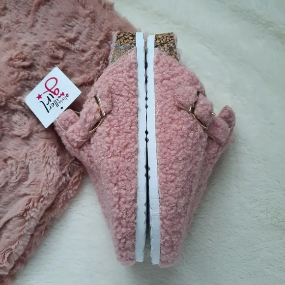 Olivia Miller Faux Fur Sherpa Buckle Strap Slip On Cork Flats Blush 2 NEW
