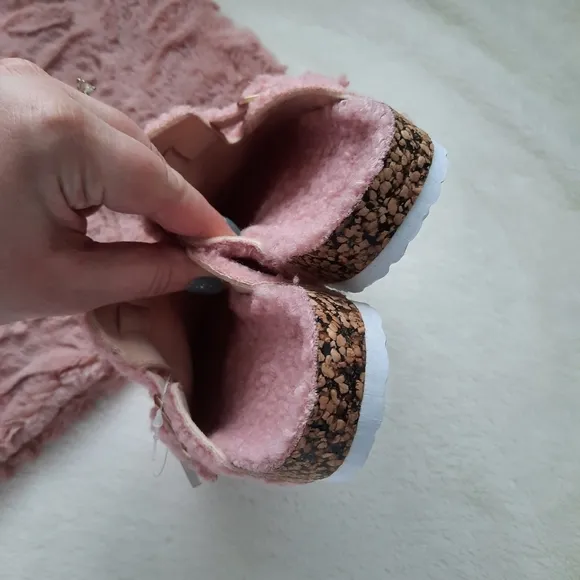 Olivia Miller Faux Fur Sherpa Buckle Strap Slip On Cork Flats Blush 2 NEW