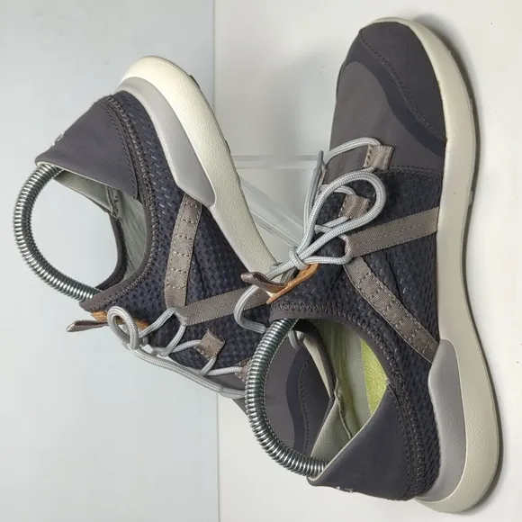Olukai Kawela waterproof spikeless golf shoe women's size 7.5 EU 37.5