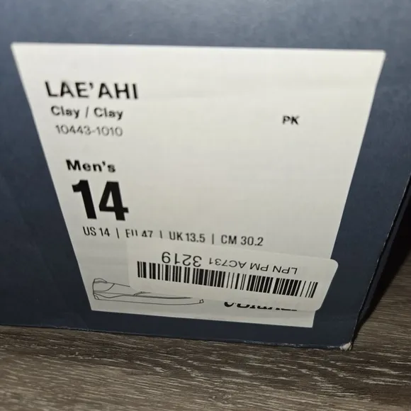 OluKai‎ Lea'ahi 14 M  Lightweight Slip On Sneakers Beige Textile Rubber S…