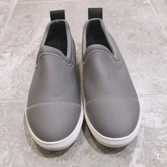 Onia Wyatt Slip-On Sneakers Grey White Size 10 MSRP $175.00