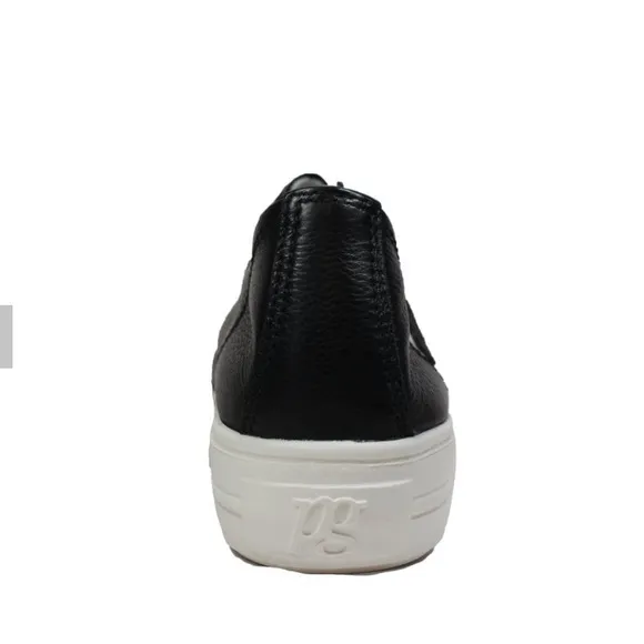 Paul Green Tamara CupsoleSneaker (Women) black/white Uk 5 US 7.5 gently used