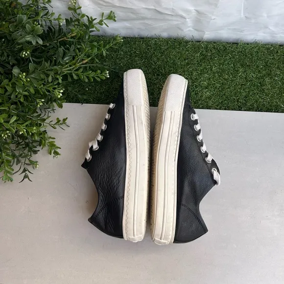 Paul Green Tamara CupsoleSneaker (Women) black/white Uk 5 US 7.5 gently used