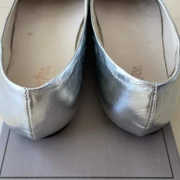 Pazitos Big Girls Silver Silk Flower Slip On Dress Flats-Size 36 (US Size 4)