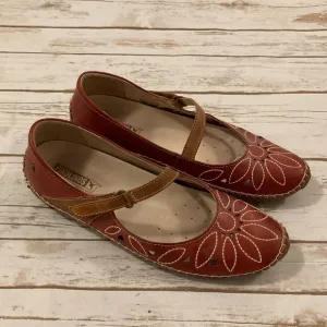 PIKOLINOS JEREZ Leather Ballet Flats With Die-Cut Floral Design 41/10-10.5