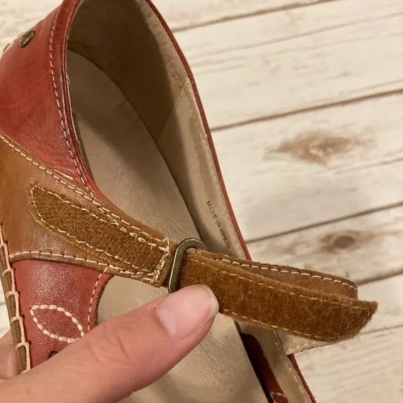 PIKOLINOS JEREZ Leather Ballet Flats With Die-Cut Floral Design 41/10-10.5