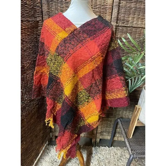 Pumpkin Spice Boucle V-Neck Yarn Plaid Pancho Shawl Fringe Brand New
