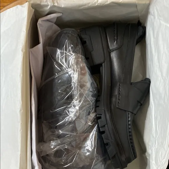 rag &amp; bone | NIB New in Box Never Worn - Black Shiloh Loafer - 9