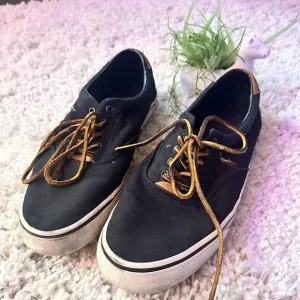 Ralph Lauren Polo Men’s casual sleek fashion Thorton Canvas Low-Top Sneaker