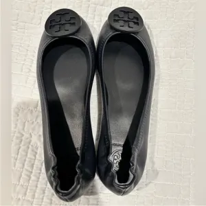 RARE Tory Burch Flats- EXCLUSIVE!!!