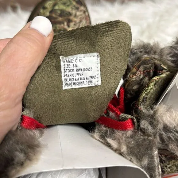 RealTree Max-1 Girl Camo Insulated Winter Boots Size 8 NEW
