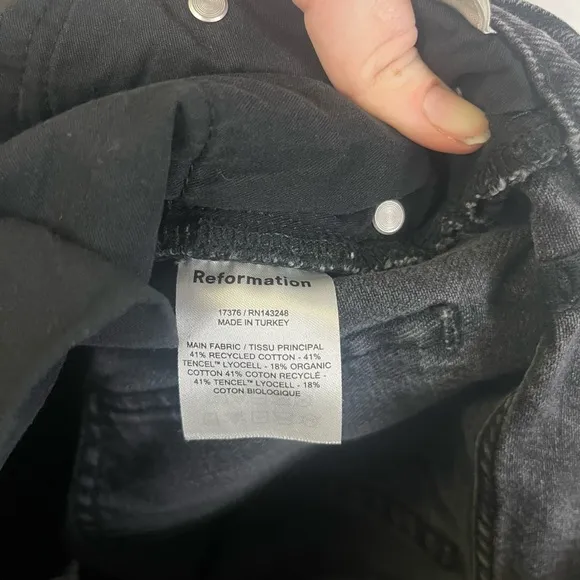 Reformation‎ Women's Cynthia High Rise Lagoon Destroyed Black Jeans- Size 26
