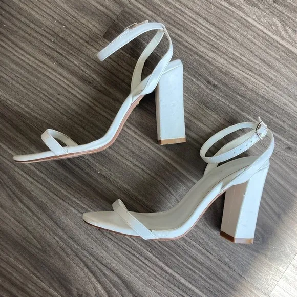 Revolve X RAYE Womens Valerie Block Heel Ankle Strap White Size 8.5