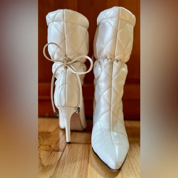 ROBERTO PIRALOFF Quilted Heeled Cream Boots EU Size 36 US Size 6