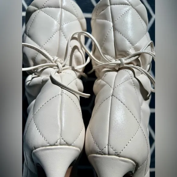 ROBERTO PIRALOFF Quilted Heeled Cream Boots EU Size 36 US Size 6