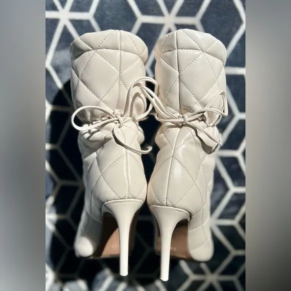 ROBERTO PIRALOFF Quilted Heeled Cream Boots EU Size 36 US Size 6