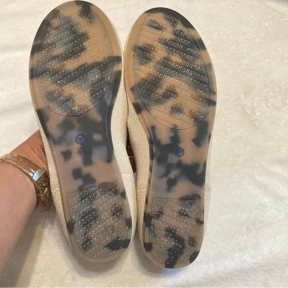 Rothys Ecru Round Toe Ballet Flats Womens Cream Tan Knit Slip On Shoes 9.5