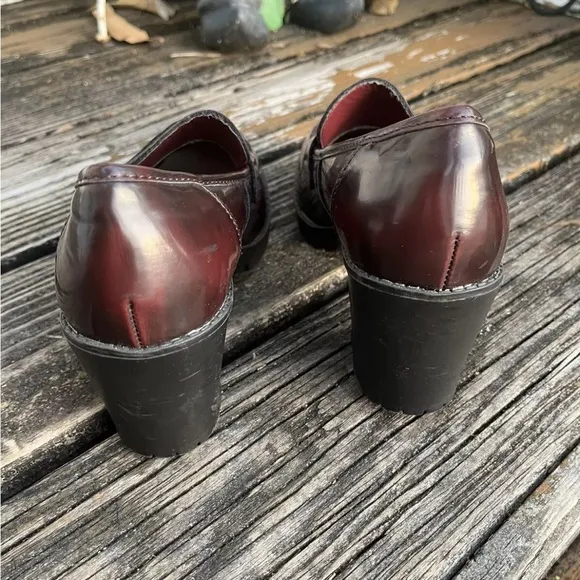 Rouge Helium Chunky Heels Platform Loafers Size 8 EU 38 Burgundy Black Retro
