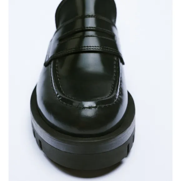 ✨SALE✨Zara lug sole leather loafers ✨SALE✨