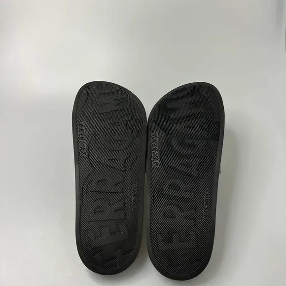 Salvatore Ferragamo Groove Pool Logo Slides Black Men’s 8 $250