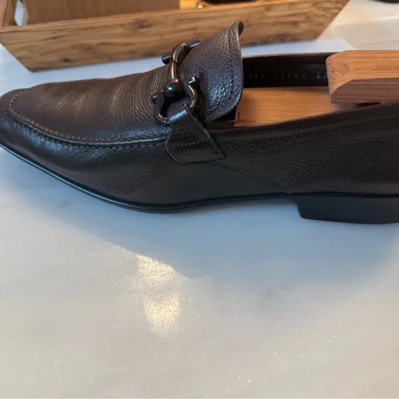 Salvatore Ferragamo leather loafers, Men’s 8.5, slip ons, dark brown