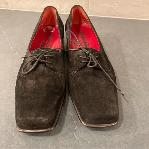 Salvatore Ferragamo sz 7.5 black suede laceup loafers
