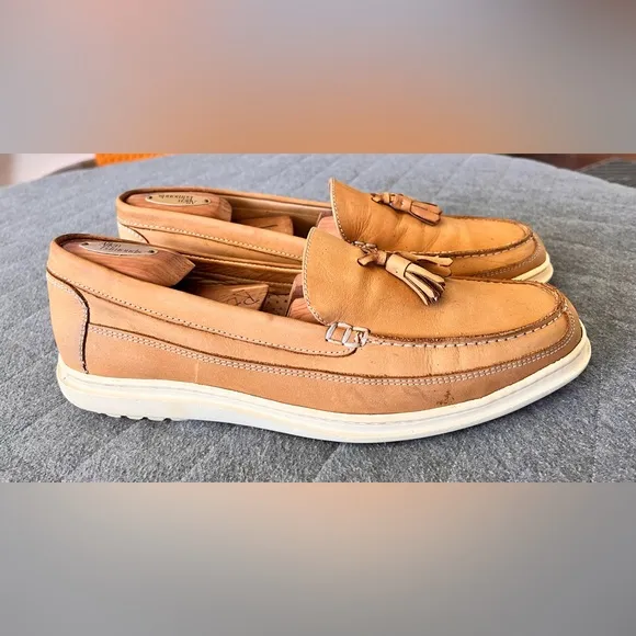 SANDRO MOSCOLONI VINEYARD Sz 10.5 Tan Italian Leather Loafers with Tassels