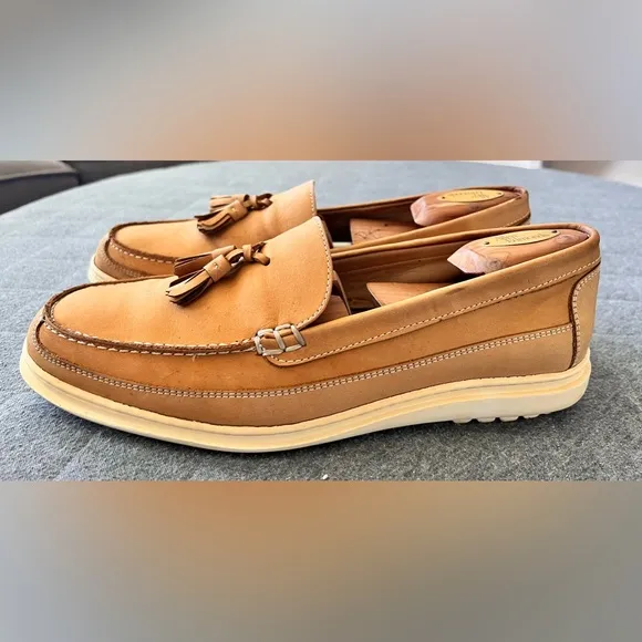 SANDRO MOSCOLONI VINEYARD Sz 10.5 Tan Italian Leather Loafers with Tassels