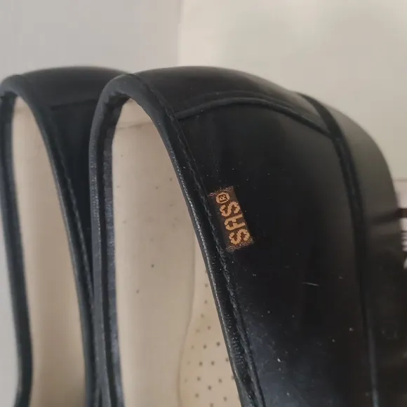 SAS NIB, Women's Black Loafers. Sz 10.5 N.