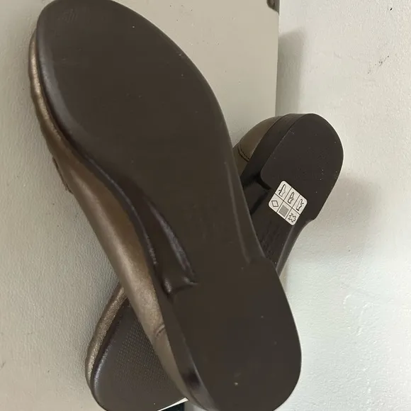 SAS woman’s leather comfort loafers
