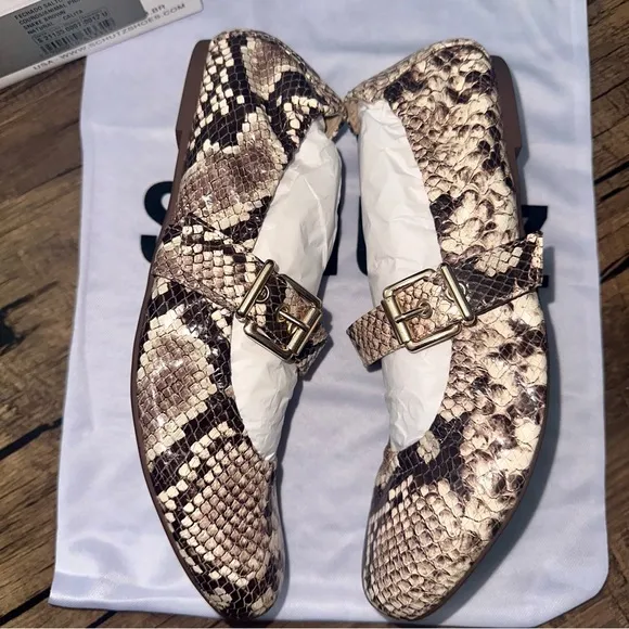 SCHUTZ Leather Flats