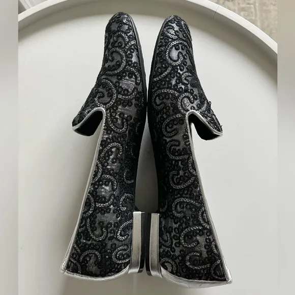 Sesto Meucci Kama Embellished Flat Loafers Gray Size 8.5